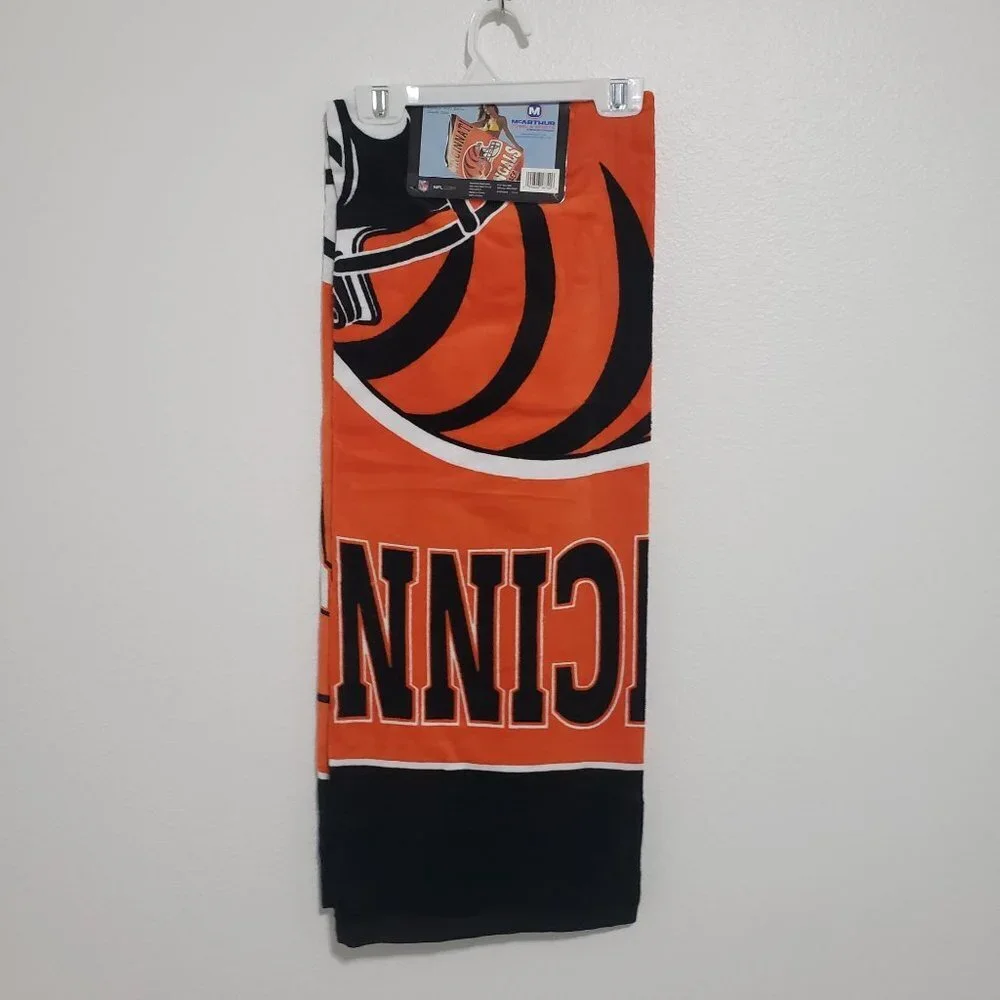 NWT NFL Cincinnati Bengals 30 by 60 Fiber‎ Reactive Beach Towel